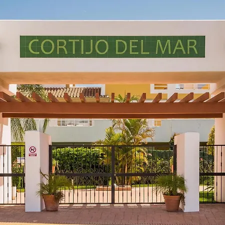 Apartment Stunning In With Kitchenette Estepona